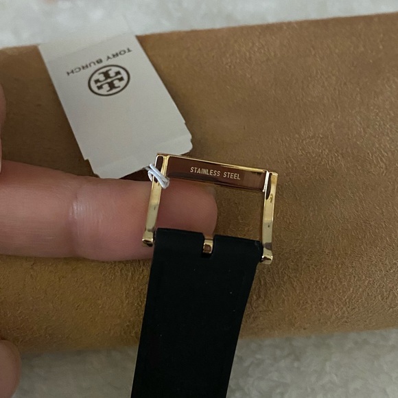 NIB Tory Burch Touchscreen Smart Watch TBT1000 - Picture 6 of 16